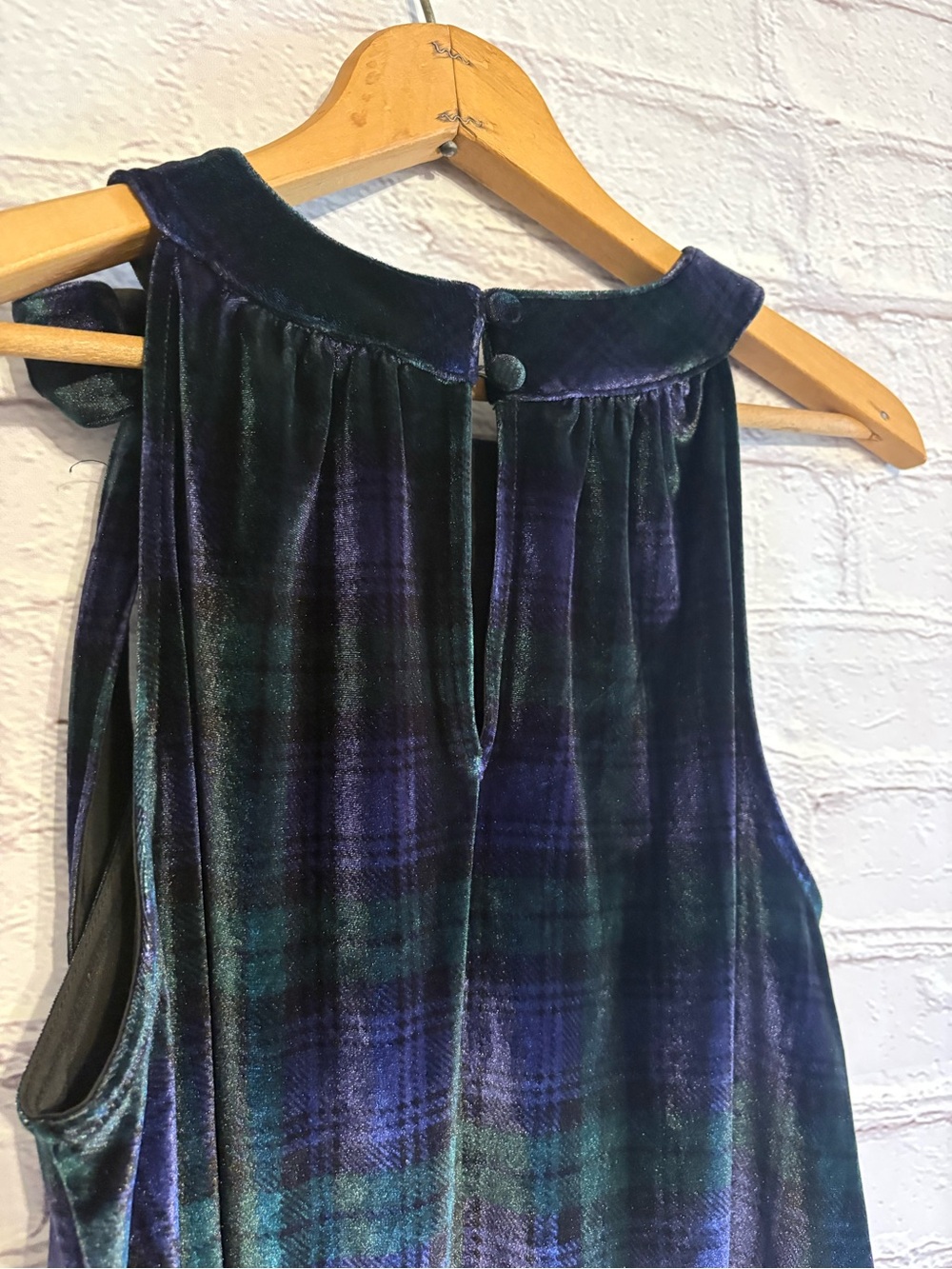 Vineyard Vines Black Velvet Tie-Shoulder Sleeveless Blouse - Picture 6 of 11